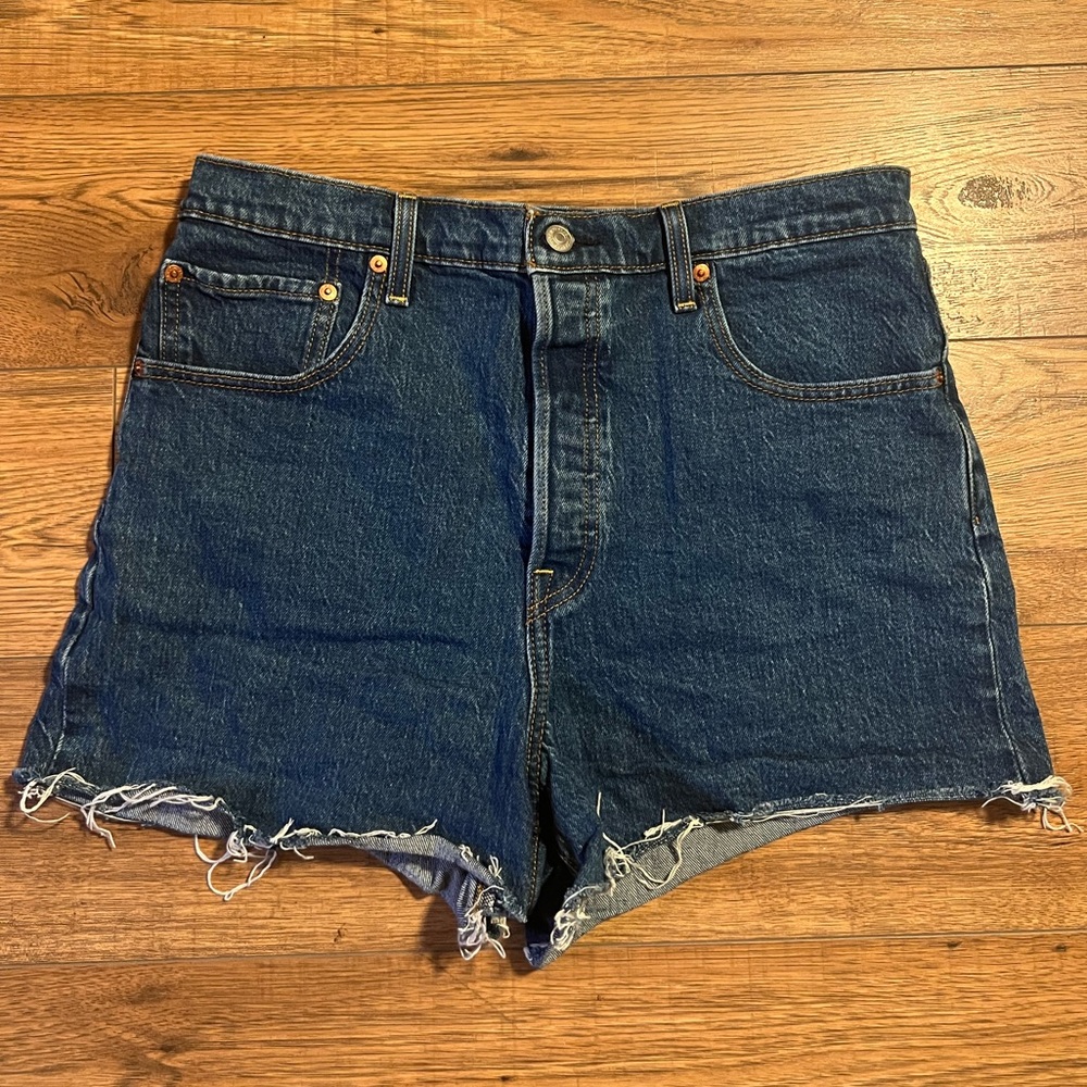 Levi’s rib cage cutoff shorts